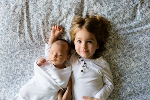 新生児が寝ない時の対応は 赤ちゃんが5分で寝るようになった環境づくりとは フルタイムワーママの子育て時々お家モンテブログ